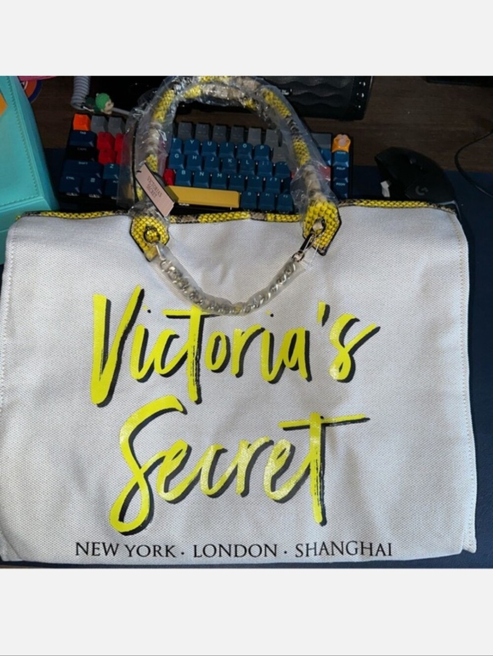 Victoria's Secret Limited Edition Tote Bag with Chain Detail - Picture 2 of 8